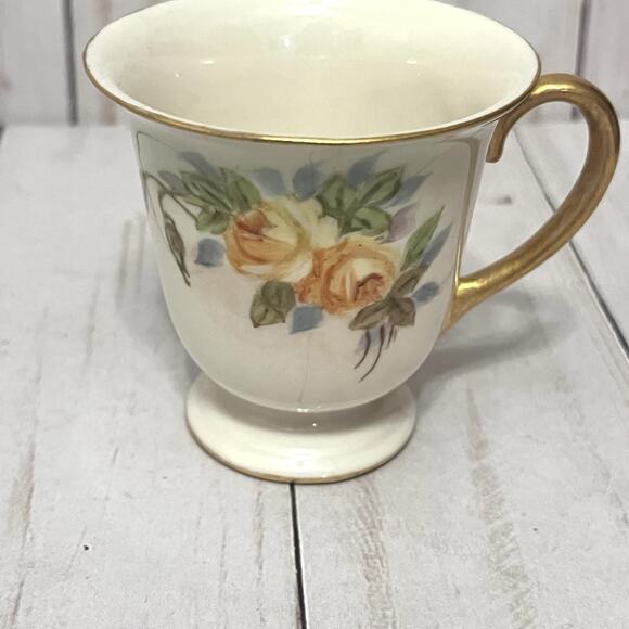 Vintage Mitterteich Bavaria "Golden Lark" Cup & Saucer Set Gold Trim Roses - Picture 5 of 8